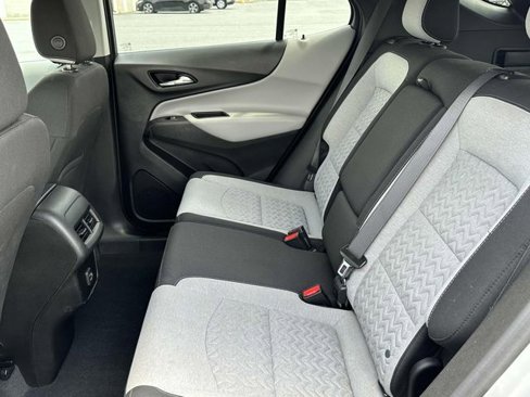 Used 2022 Chevrolet Equinox LT image 12