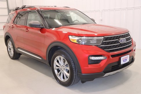 Certified 2020 Ford Explorer XLT w/ Equipment Group 202A image 4