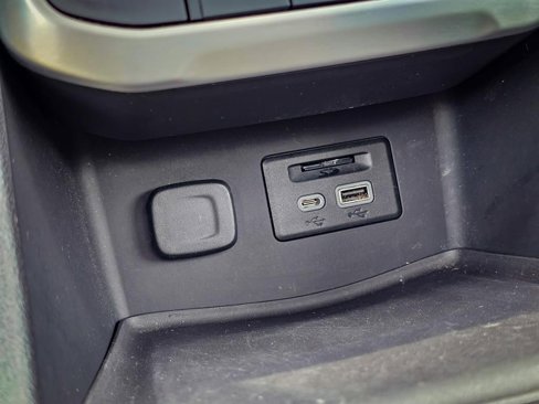 Used 2020 GMC Acadia SLT image 28