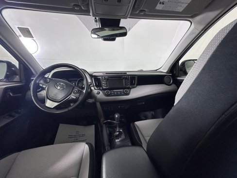 Used 2018 Toyota RAV4 XLE image 18