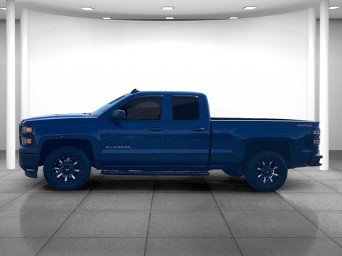 Used 2015 Chevrolet Silverado 1500 W/T w/ Trailering Package image 4