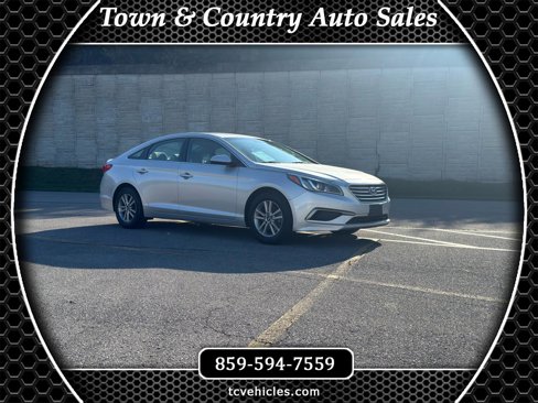 Used 2017 Hyundai Sonata SE image 1