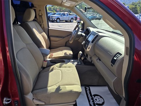 Used 2019 Nissan Frontier SV image 14