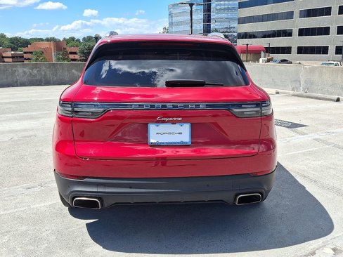 Certified 2022 Porsche Cayenne image 9