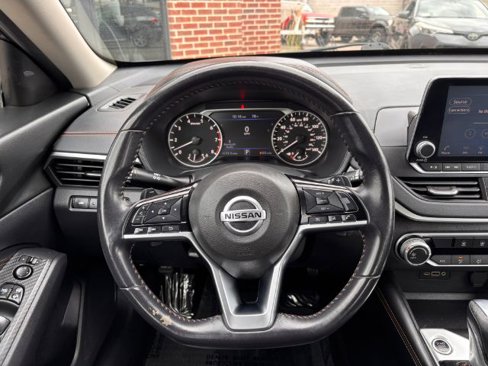 Used 2020 Nissan Altima 2.5 SR image 13