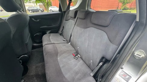 Used 2010 Honda Fit Sport image 19
