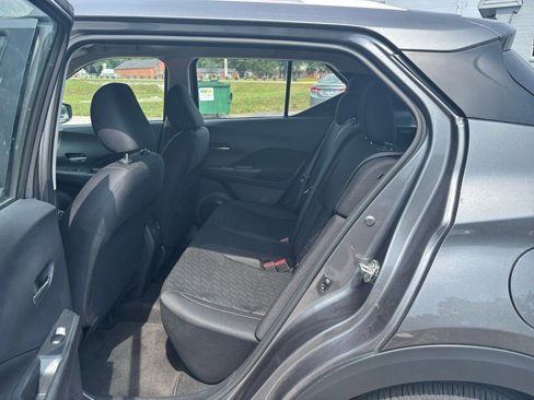 Used 2024 Nissan Kicks SV image 23