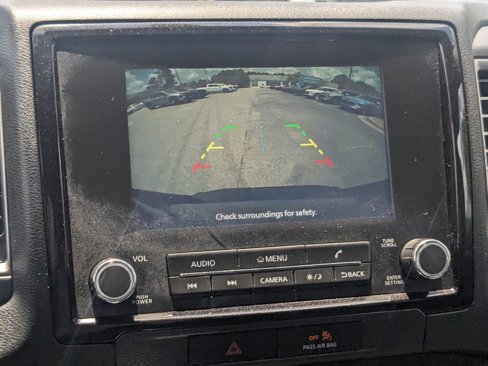 Used 2022 Nissan Frontier SV image 21