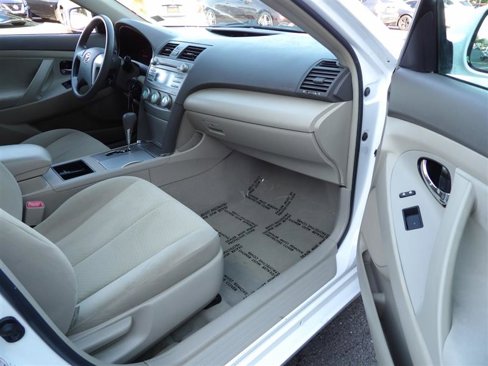 Used 2009 Toyota Camry LE image 12