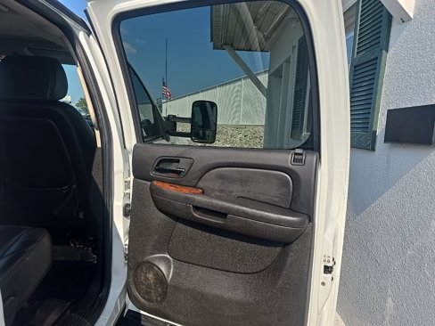 Used 2007 Chevrolet Silverado 2500 LTZ w/ Safety Package image 18