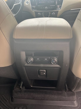 Used 2022 Chevrolet Traverse LT image 8