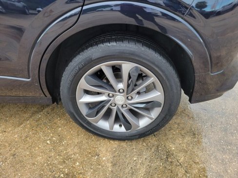 Used 2021 Buick Encore GX Select w/ Sport Touring Package image 9