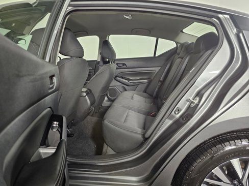 Used 2023 Nissan Altima 2.5 SV image 19