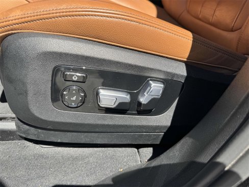 Used 2021 BMW X5 xDrive40i w/ M Sport Package image 19