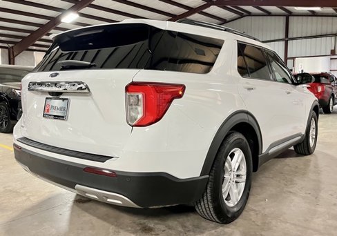 Used 2023 Ford Explorer XLT w/ Equipment Group 202A image 2