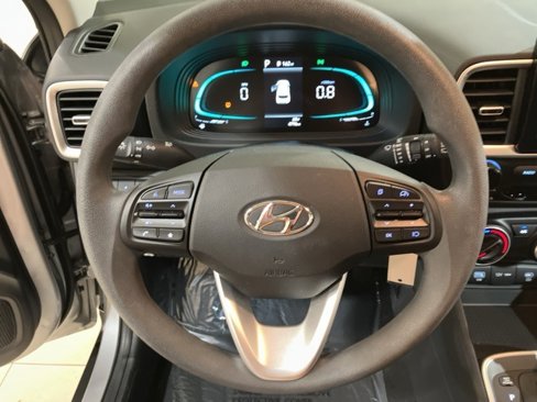 Used 2024 Hyundai Venue SE image 12