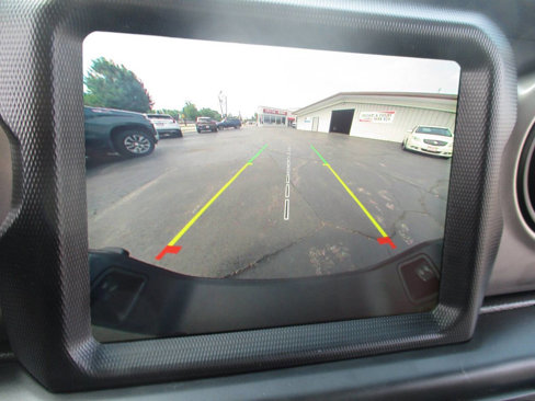Used 2021 Jeep Gladiator Sport image 25
