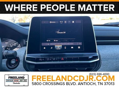 New 2025 Jeep Compass Latitude image 25