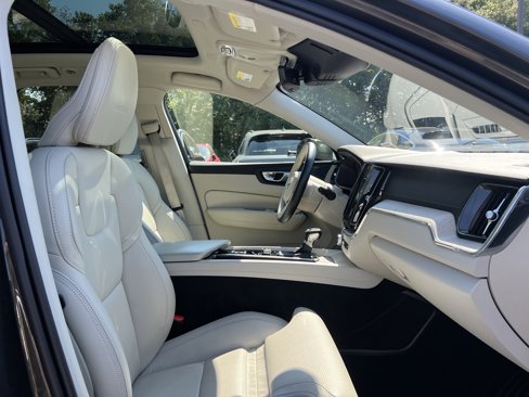 Used 2020 Volvo XC60 T5 Inscription w/ Protection Package image 12
