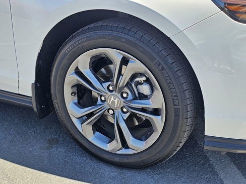 Used 2023 Honda Accord EX image 16