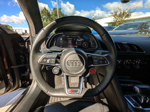Used 2018 Audi R8 V10 w/ Premium Package image 30