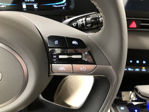 New 2025 Hyundai Elantra Sport image 23