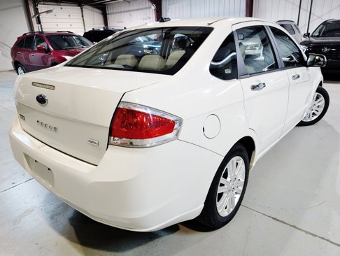 Used 2010 Ford Focus SEL image 7