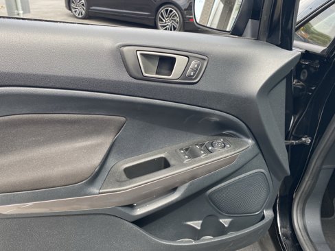 Used 2022 Ford EcoSport SE w/ SE Convenience Package image 13