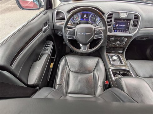 Used 2019 Chrysler 300 Limited image 32