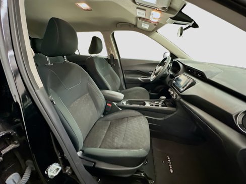 Used 2024 Nissan Kicks SV image 31