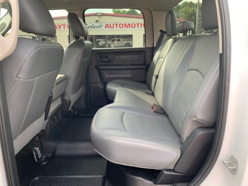 Used 2017 RAM 2500 Tradesman w/ Chrome Appearance Group image 12