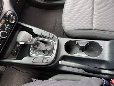 Used 2021 Kia Soul LX image 25