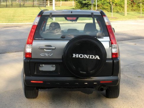 Used 2005 Honda CR-V LX image 14