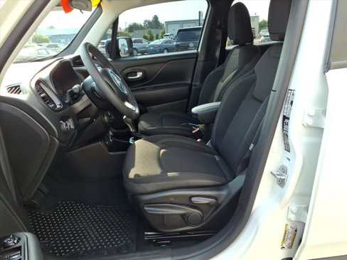Used 2023 Jeep Renegade Altitude image 11