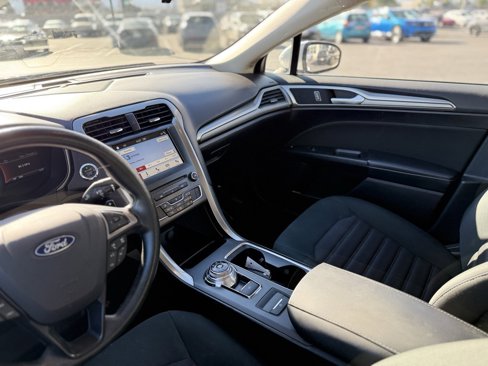 Used 2018 Ford Fusion SE w/ Fusion SE Technology Package image 20