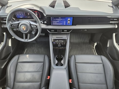 Certified 2024 Porsche Macan 4 Electric image 33