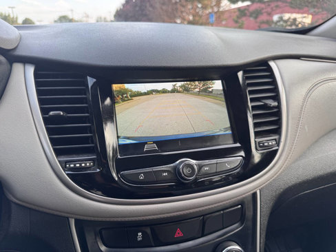 Used 2019 Chevrolet Trax LT image 14