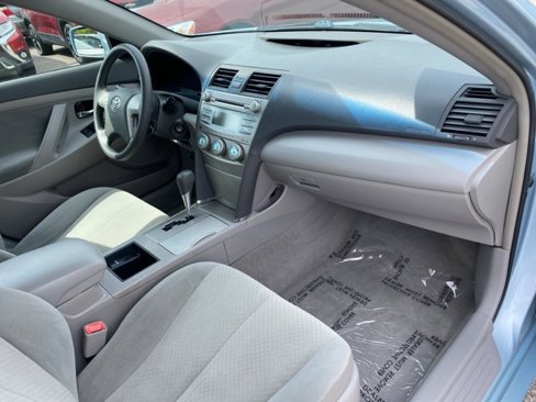 Used 2009 Toyota Camry LE image 26