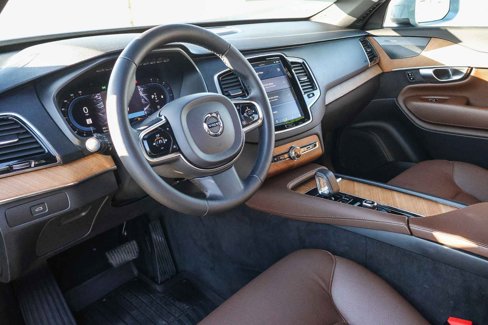 Used 2024 Volvo XC90 B6 Plus w/ Protection Package Premier image 18