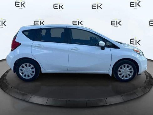 Used 2016 Nissan Versa Note SV image 2