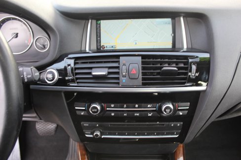 Used 2015 BMW X3 xDrive28d image 15