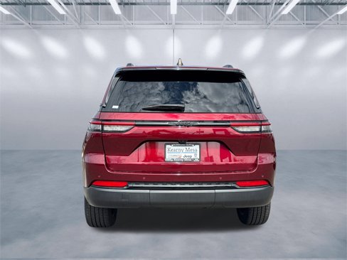Certified 2023 Jeep Grand Cherokee Altitude image 5