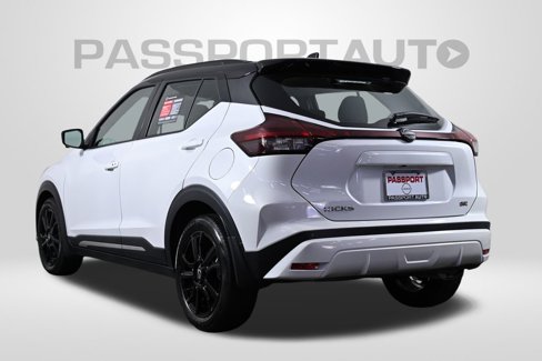 Used 2023 Nissan Kicks SR image 7