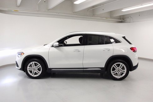Used 2023 Mercedes-Benz GLA 250 4MATIC w/ Premium Package image 7