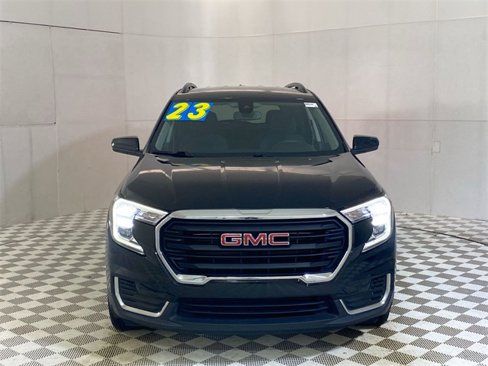 Used 2023 GMC Terrain SLE w/ Driver Convenience Package image 21