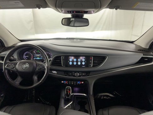Used 2018 Buick Enclave Premium image 16