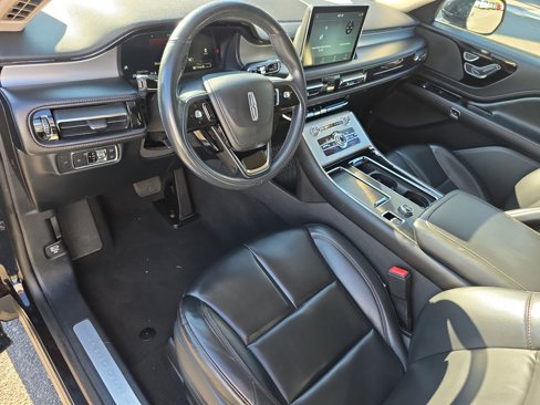Used 2021 Lincoln Aviator AWD image 9
