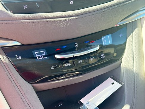 Used 2020 Cadillac XT5 Premium Luxury image 16