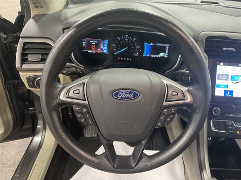 Used 2019 Ford Fusion SE image 16