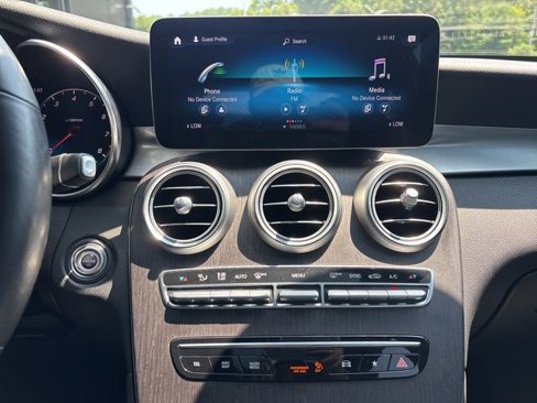 Certified 2021 Mercedes-Benz GLC 300 4MATIC image 24